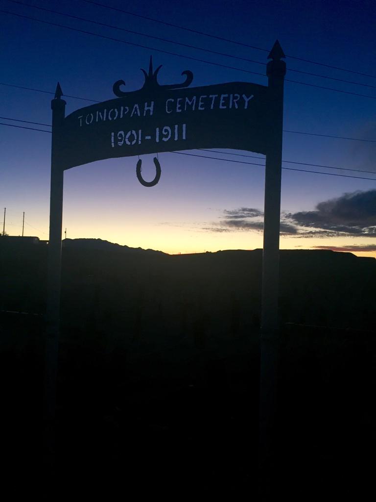 xtophersebela's tweet photo. My daily ritual is sitting by the graveyard to watch the sun set. #gothtweets http://t.co/LpPv8B4JWP