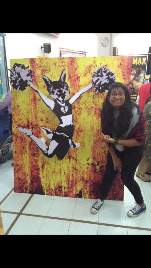 5SOS_1DWW's tweet photo. Fans with #WereAlrightThough art in Mumbai, India pt. 2 #ARIAS5SOS #5SOSonQ100 @5SOS -Mia http://t.co/FX9ZbnnPio