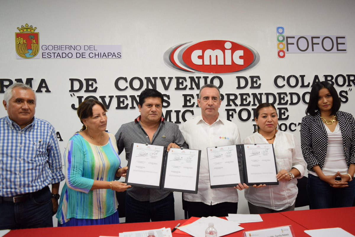 FcoZorrilla's tweet photo. Uniendo esfuerzos con @CmicChiapas en apoyo a la juventud de México, para fortalecer la #CulturaEmprendedora
#Chiapas http://t.co/BNI16m5ONN