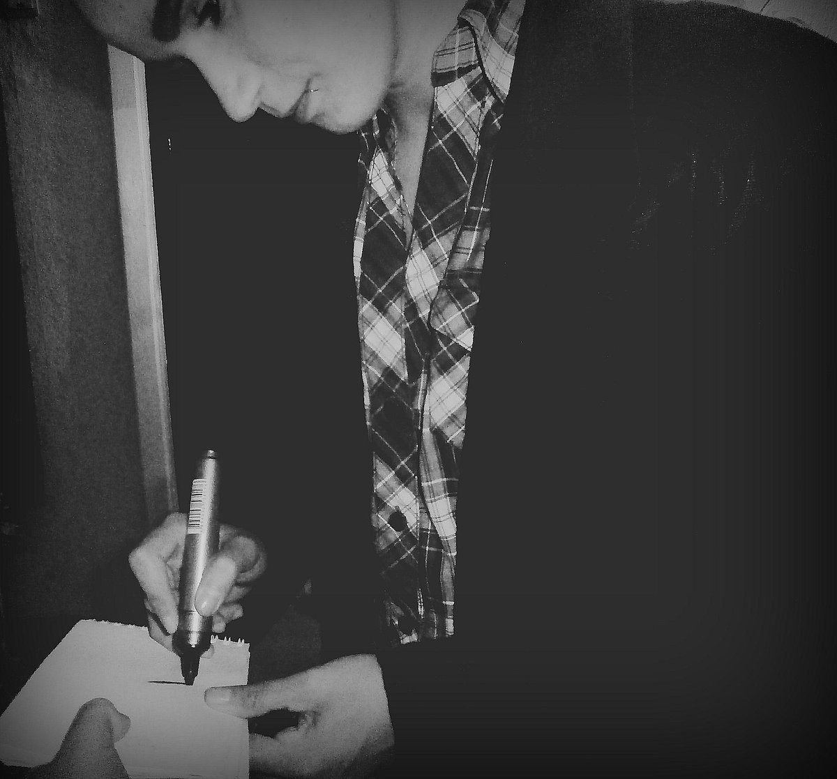 R_B_T_double's tweet photo. thank you for taking Kiev was a lot of fun
#autographsessions #Kiev #fans #emoji #realbill #double #kaulitz http://t.co/Raxh9OxDwK