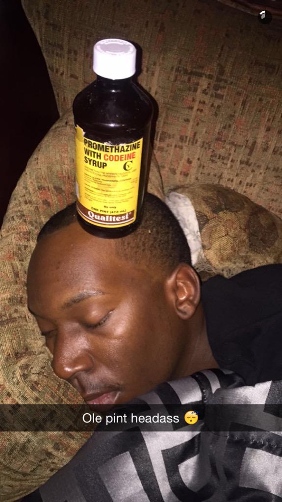 MCF_Ish's tweet photo. IM FUCKING ROLLING 😂😭 http://t.co/ewZm68oiFD