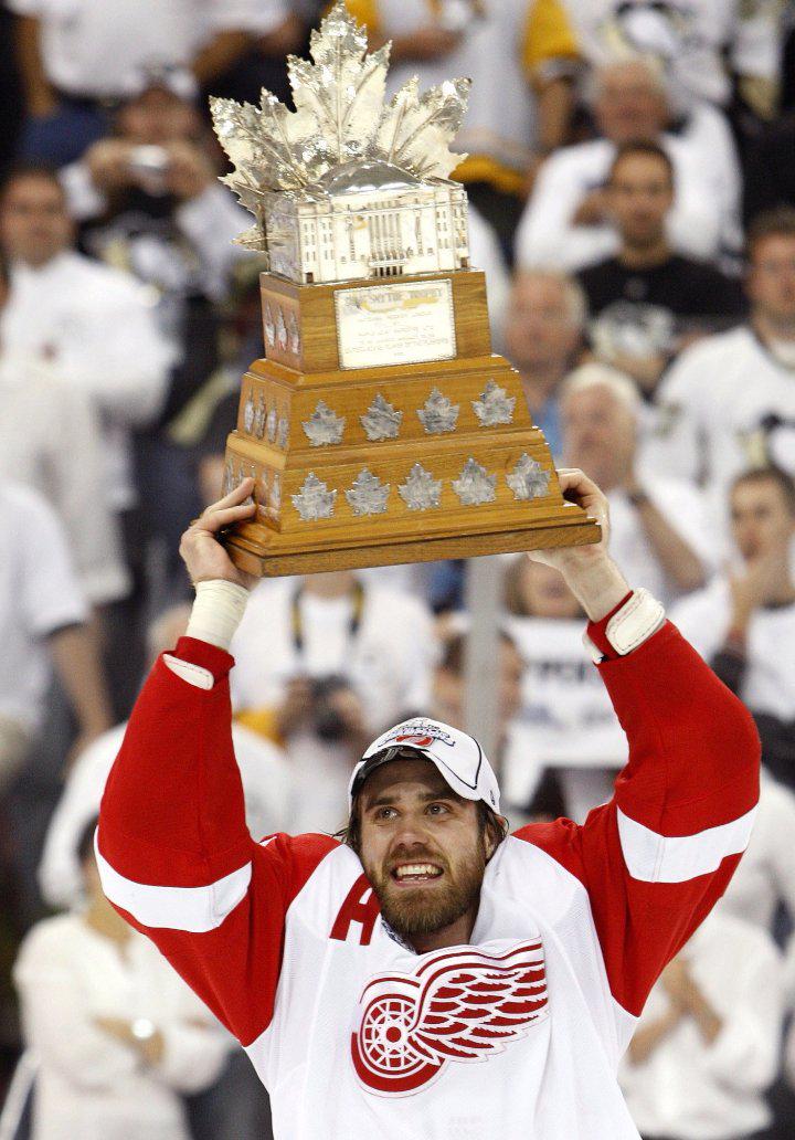 Wanted to give out a Happy 35th Birthday shoutout to my guy Henrik Zetterberg. 
One of my favorite current players. 