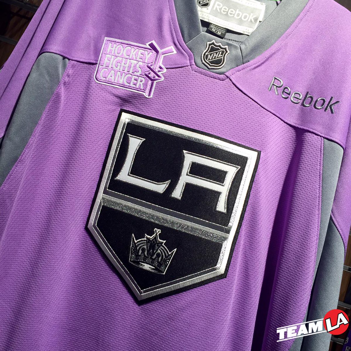 la kings hockey fights cancer jersey