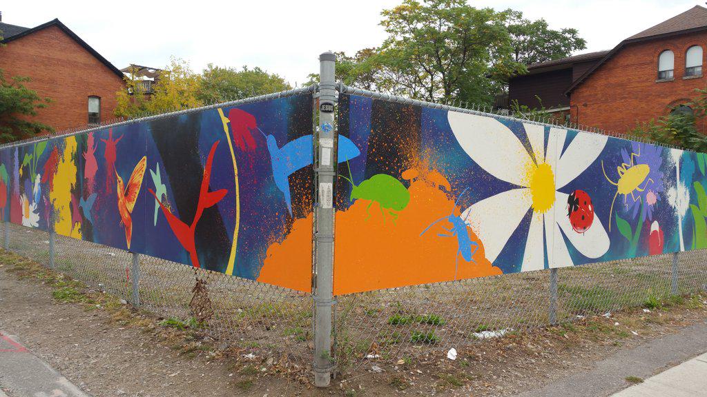 ThePatchProject's tweet image. Loving the vibrancy of @nsweetman #patchproject #hoarding on @obenflats 307 Sherbourne site