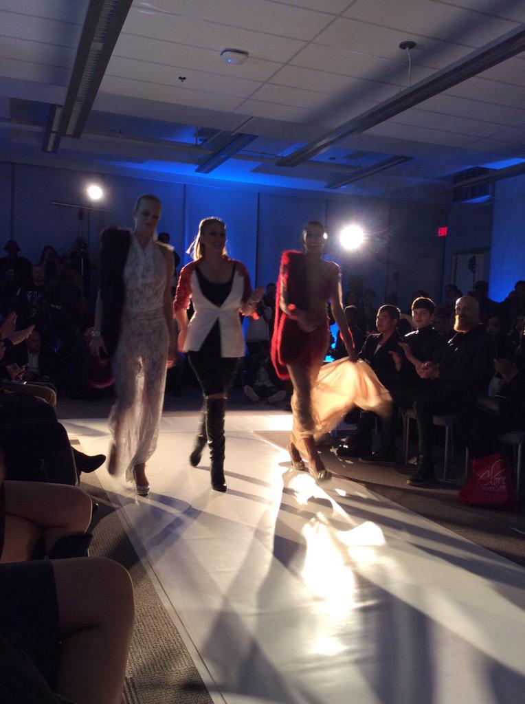 The <a href="/LeandraPepper/">PepperCouture</a> finale <a href="/StartupFW/">Startup Fashion Week</a> #StartupFW2015 #fsxsfw