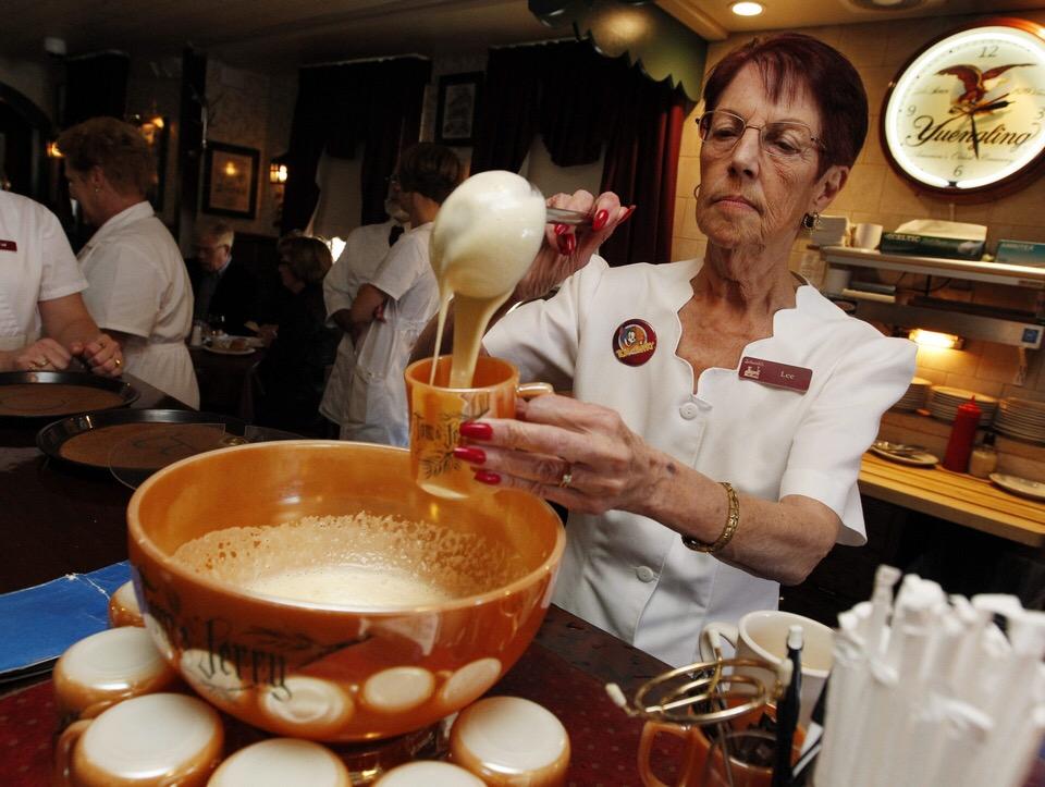 Why wait until Monday Columbus Day! 
TOMORROW! 
THE TOM and JERRY'S ARE BACK!
Come get some #Schwabls !
#beefonweck