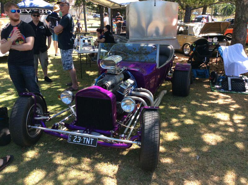 TestOneizms's tweet image. This unique purple Ford T-bucket attracted some onlookers #wrongturncruise