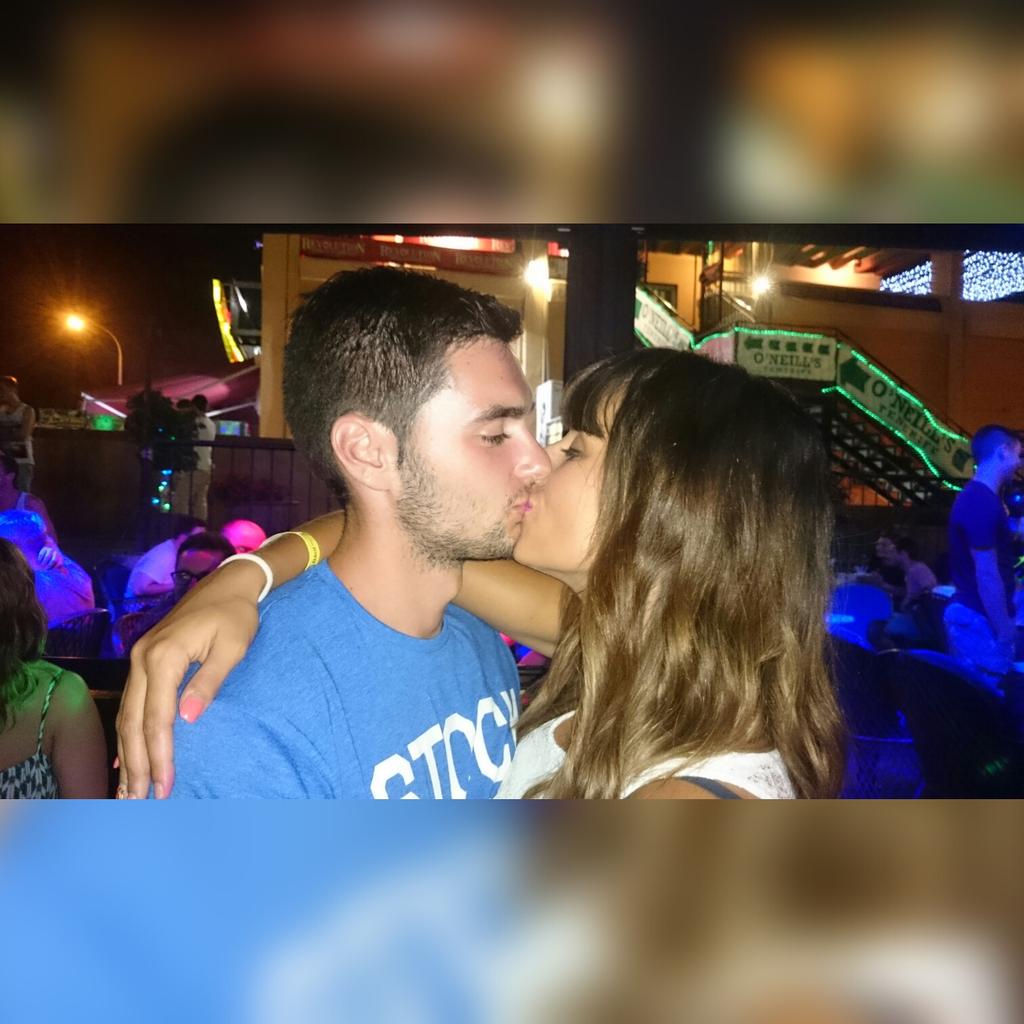 beGoRuizz's tweet photo. Tú 💕 @miliuko http://t.co/OqFSUevg9d