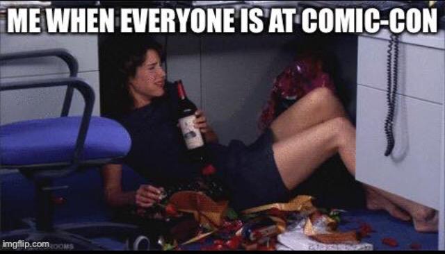 Literally me. RT @zzachammer: I feel like this you! @undeux Lol ? http://t.co/YXDeDiJ5uh