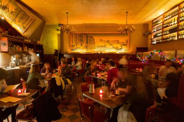 InfatuationSF's tweet image. Surprise, surprise. @Sosh founder @RMandal has immaculate taste in restaurants. His SF picks: bit.ly/1FX5q7l