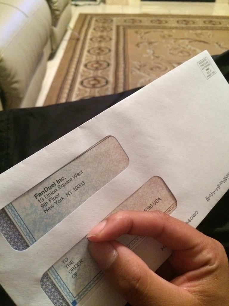 WillyWagmiNFT's tweet photo. My weekly paycheck is here! #dfslive thanks @FanDuel ๐ด http://t.co/HN5zL01vPH