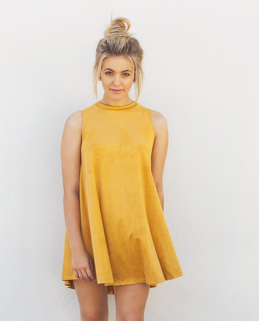 effinshop's tweet photo. BECAUSE I'M HAPPY MINI 💛

Shop it now: http://t.co/yQe5Qi2sgs http://t.co/hPNqNMZtDj