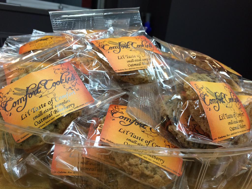 czdavis's tweet image. Thanks @ComfortCookies for the awesome #hackvt2015 midnight snack! @HackVT @LaunchVT