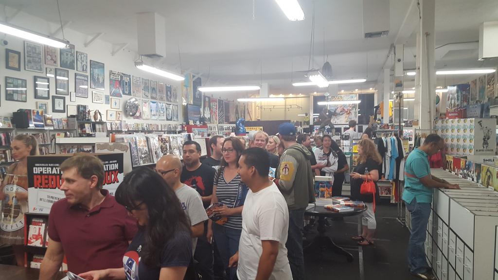 NerdReactor's tweet photo. Greg Weisman, Ed Asner, Vanessa Marshall, Elisa Gabrielli, Jim Cummings, and many more signings! #friendsforbenefit http://t.co/BeG0jvdAaW