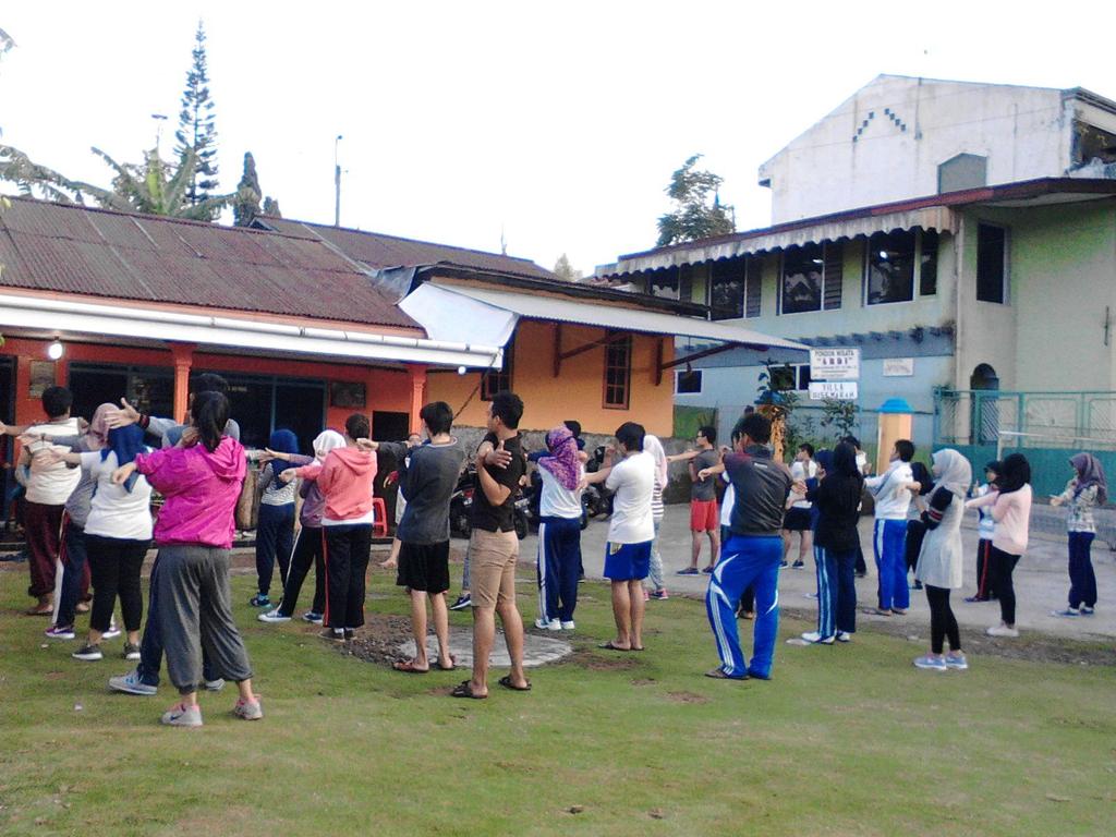 Kwgiatan hari kedua maperca VII.. Mulai terlalu asik untuk ditinggalkan. We are family now!!