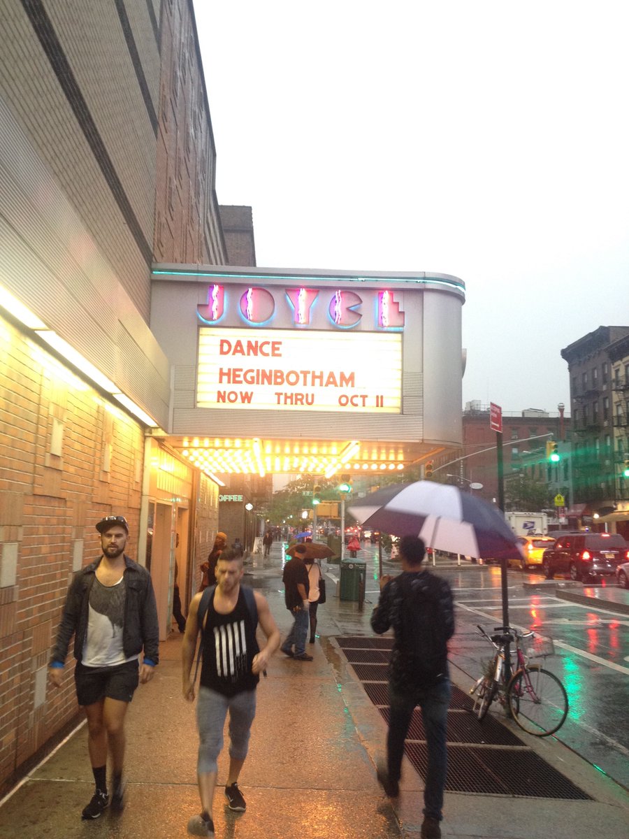 john2witter's tweet photo. Name in lights! http://t.co/2ajuKZKdwr