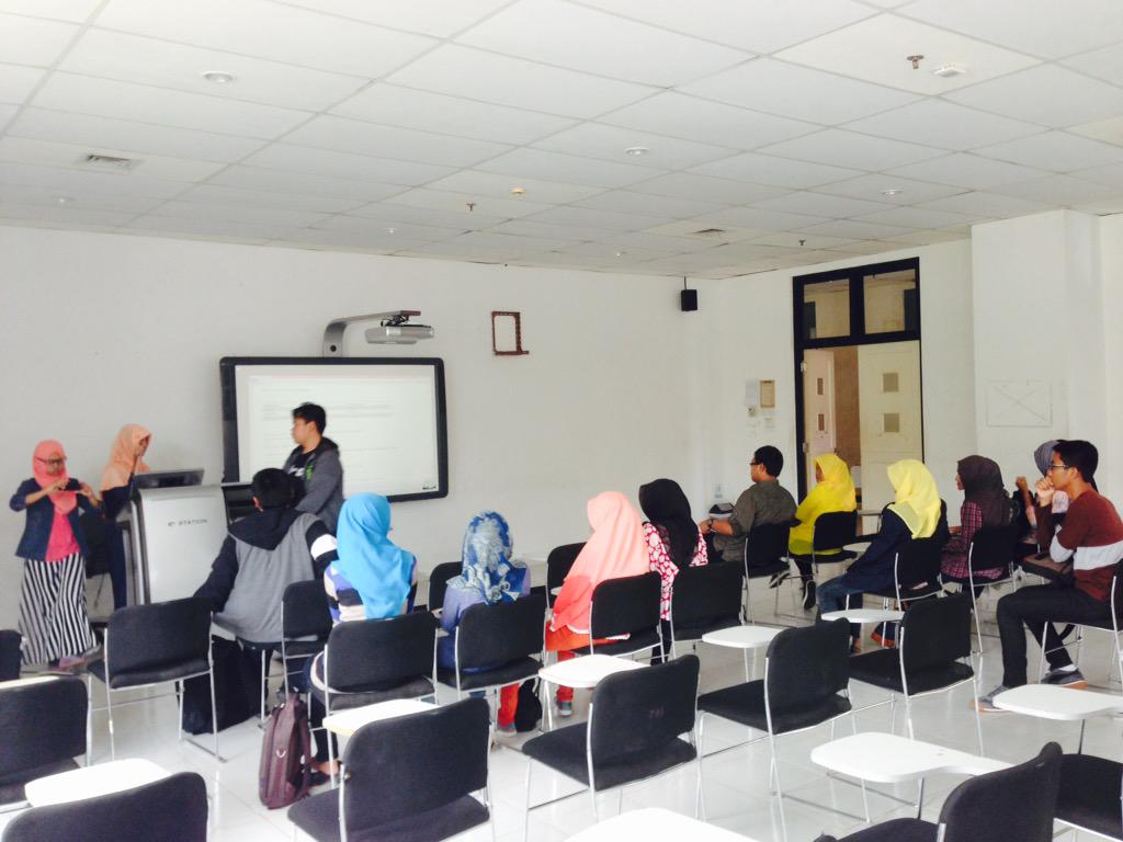 Polbat English Club tweet media