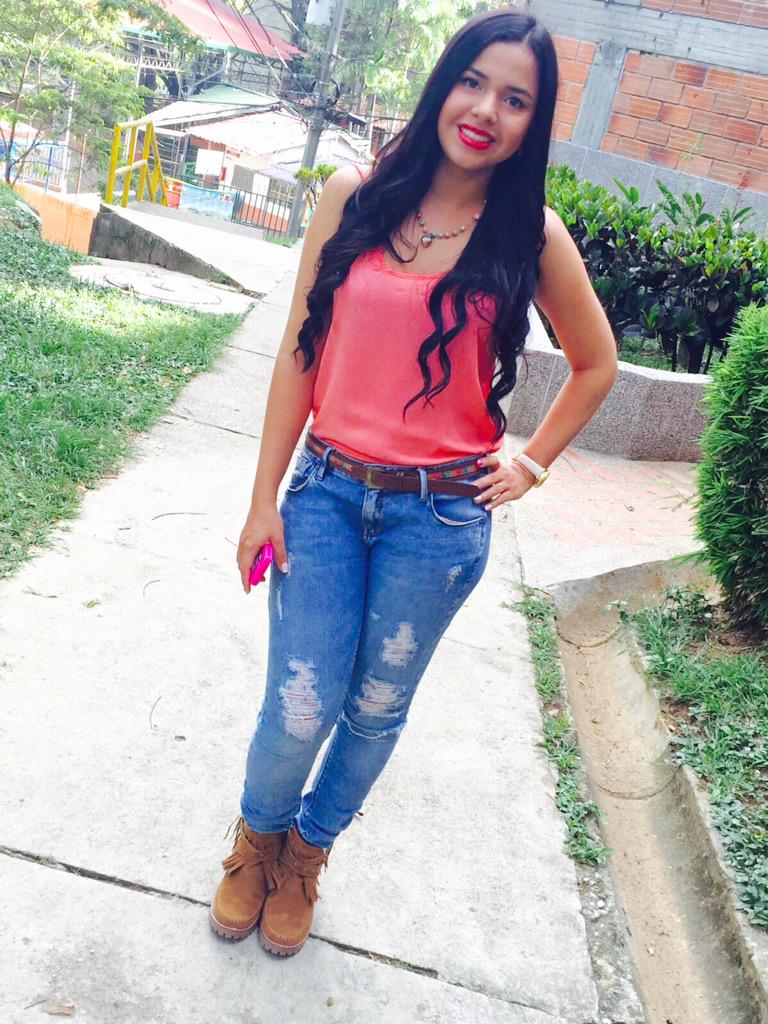 Catalina Urrego (@catau153) on Twitter photo 