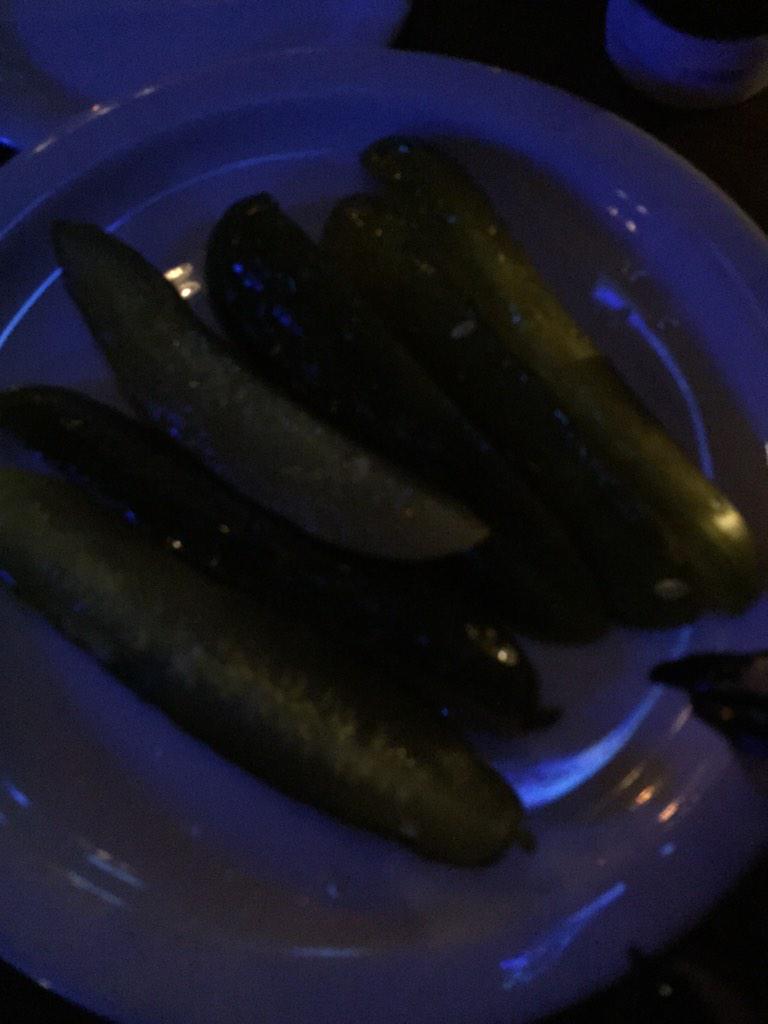 renalovelis's tweet photo. my meal. #picklesplease http://t.co/pXNUAMouK4