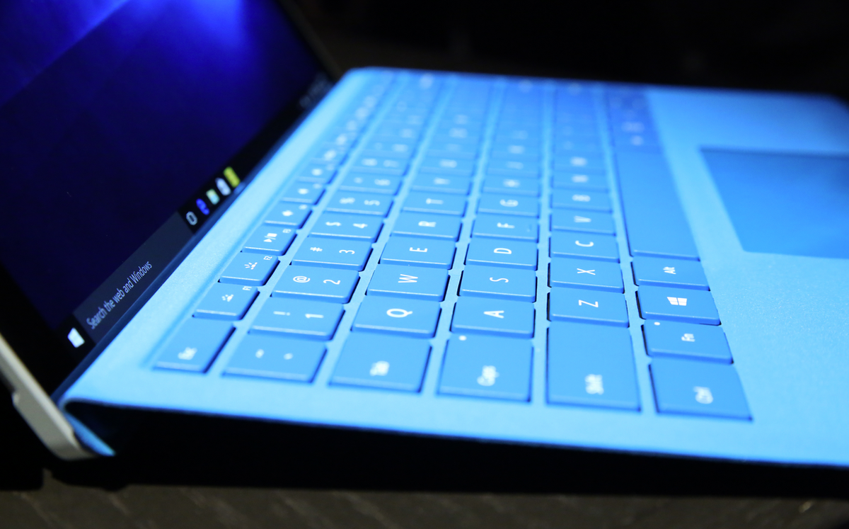 TechCrunch's tweet photo. Everything you need to know from Microsoft’s massive hardware event http://t.co/3FJJLUMatt http://t.co/UfFtMnOqXp
