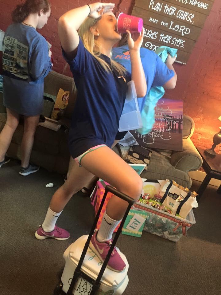 kaitplushate's tweet photo. My little is so weird 😭 @harrisbharris #PhiMu http://t.co/fZmZMOCS22
