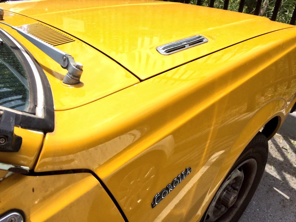 DavidZalstein's tweet photo. Turns out @holden_aus got the idea of the #VFII bonnet vents from a 1976 @Toyota_Aus #Corolla panel van - who knew. http://t.co/aAEWjqtPxF