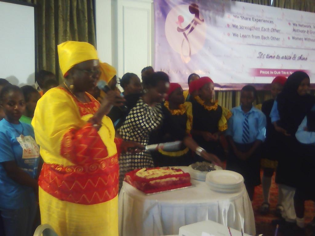 WinnyObure's tweet photo. #IDGC2015 #GirlsSpkOut @supamamas @Nzilafriq http://t.co/ulEctMJZw2