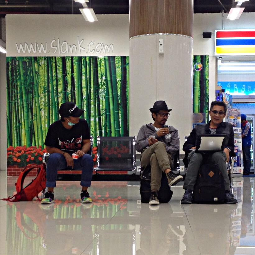 Halo Medan! Kita sudah tiba di kota kalian nih buat #KonserEksklusifSlank #ReogNRoll!!