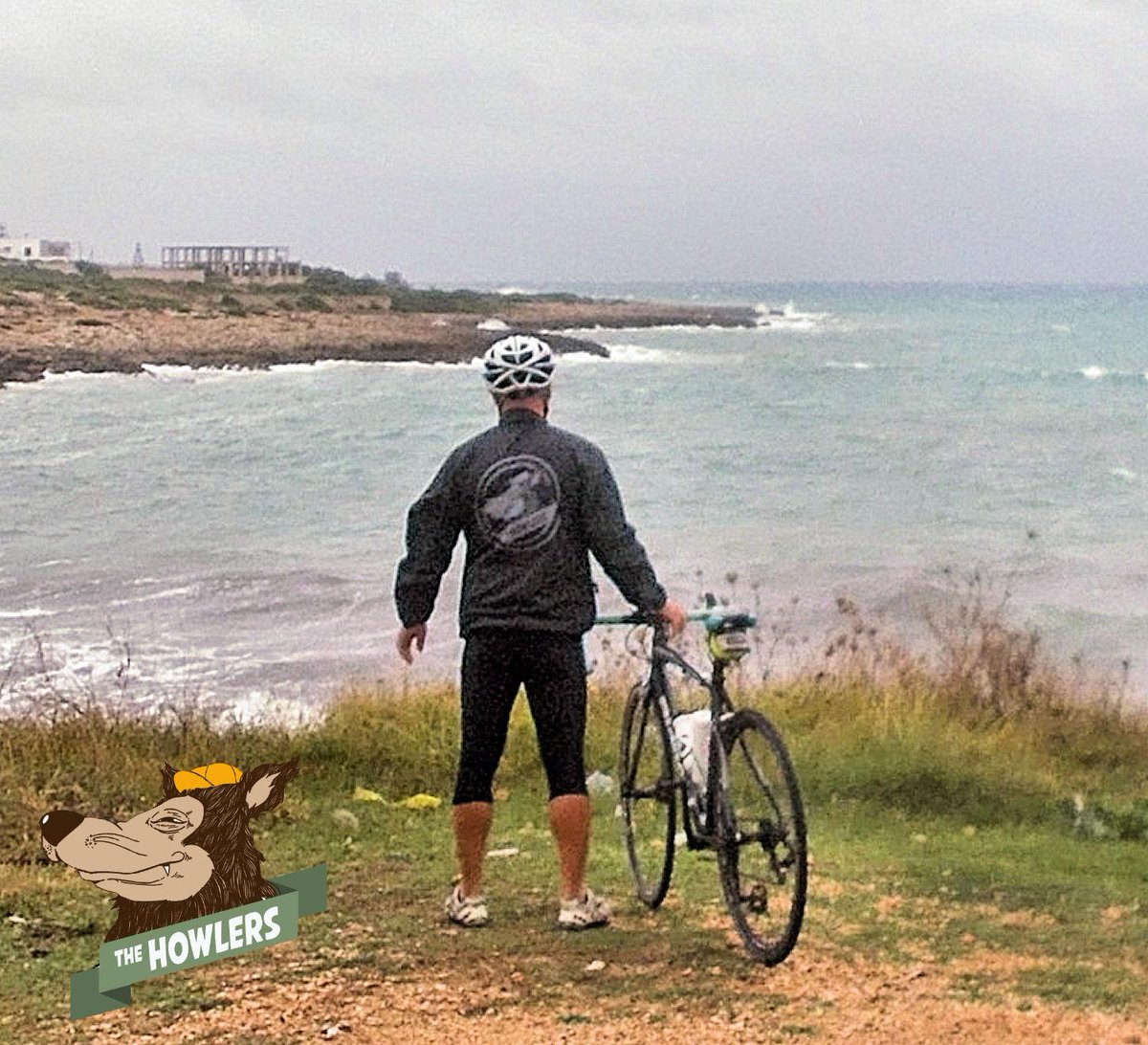 TheHowlers_Ta's tweet photo. #THEHOWLERS METEO #RIDEFLOZ 
#taranto #bicycle #rain #rockrules #unstoppable #sea @flozstation http://t.co/VkOf5QNH8n