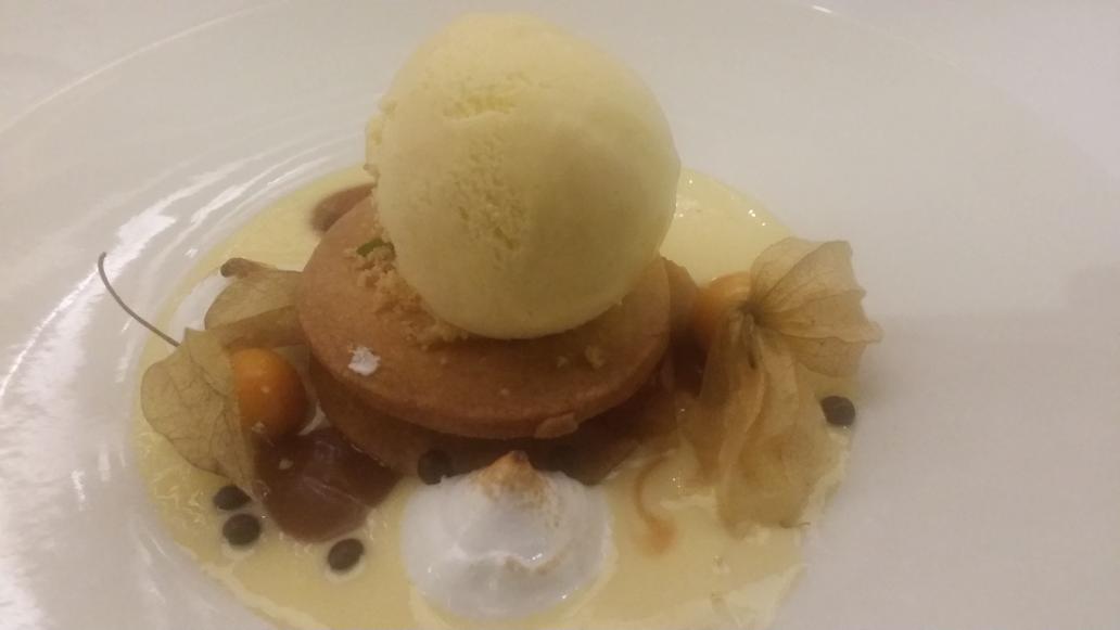 Cossypha's tweet image. Supper last night @bistro1682 Courgette fritters were our favourite.