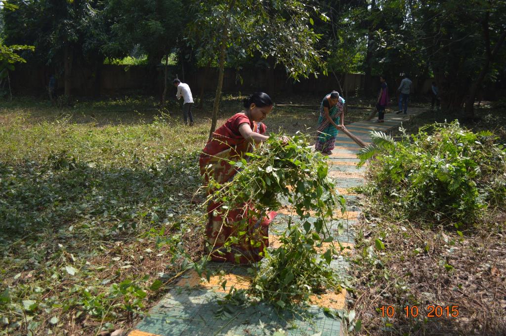 MCS_Workshop's tweet photo. Swachh Bharat  Abhiyaan on 10/10/15 @MCS_Workshop @eastcoastrail @RailMinIndiawas #SwachhBharatabhiyan.. http://t.co/YsifeEHzle