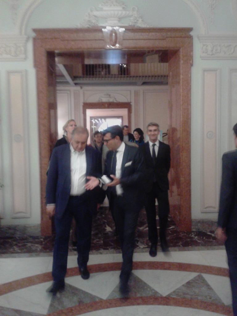 #uroweb leaving from a russian night