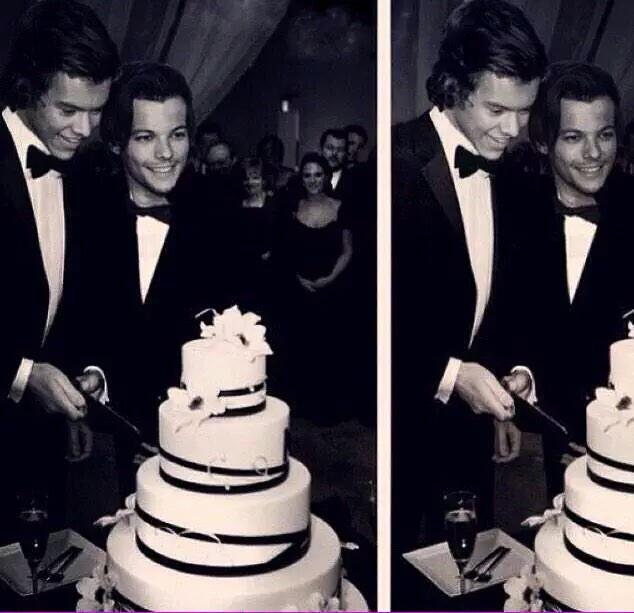 siyokisidro's tweet photo. #LouisIsGettingMarried Yall mean he and Harry are renewing their vows? http://t.co/GBIPfyzir1