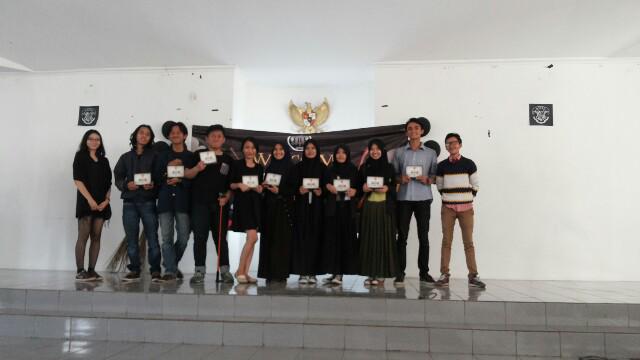 GATES_2016's tweet photo. Pemenang penampilan kelompok #Gates2k15 adalaaaah ....Kelompok 1, Philosopher's Stone! http://t.co/usrqpcEAe6
