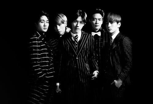 UM_KPOP's tweet photo. 【SHINee】いよいよ明日10/11（日）17:00〜MUSIC ON!TVにて、8/23（日）に開催された「a-nation stadium fes.」の模様をOA！番組特設→ http://t.co/kD6uEHzy25 http://t.co/q2YdN7VgYj