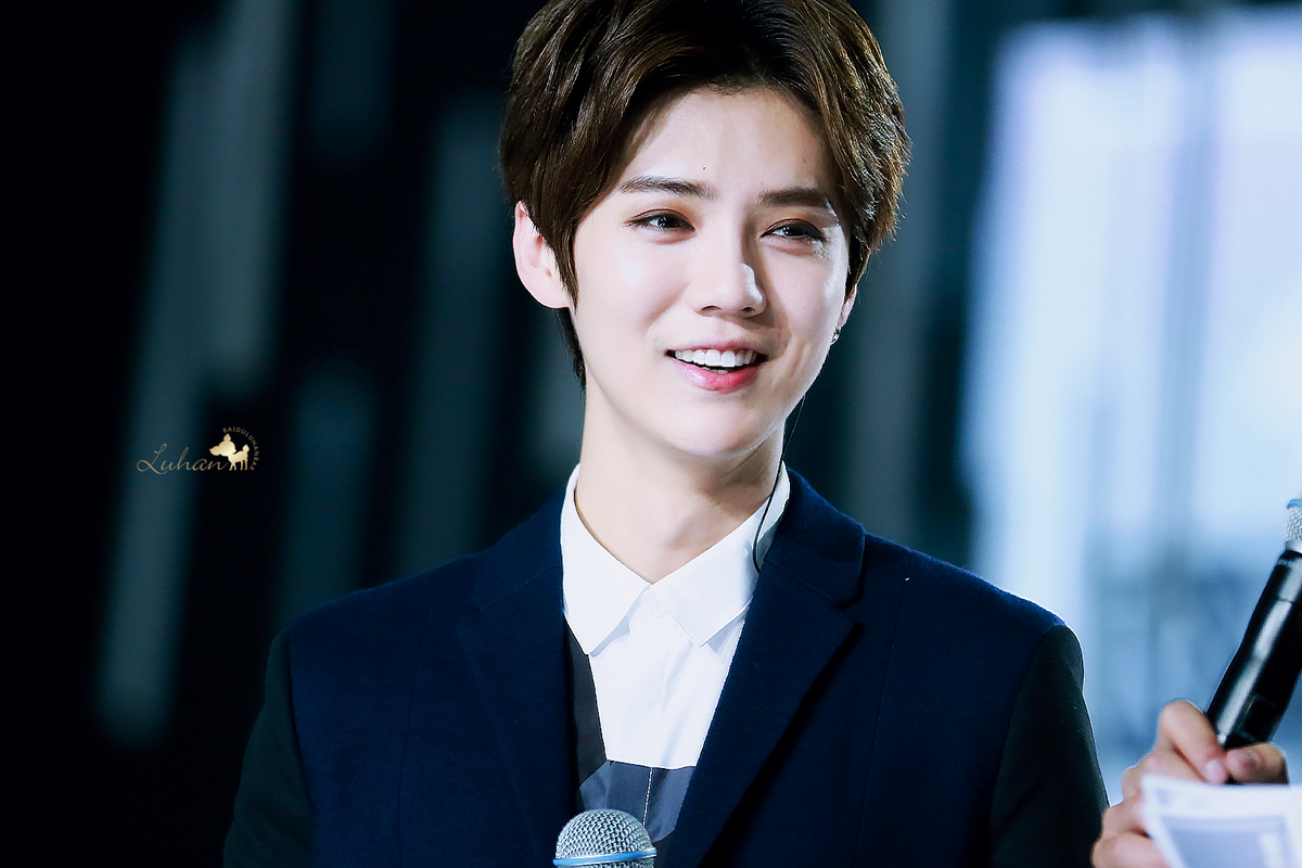 indyluhan's tweet photo. [HQ] 150925 #Luhan @ #LuhanFirstMiniCon (cr:鹿晗吧_LuhanBar) ♥
 http://t.co/Gj15QO2ZNt http://t.co/YiX1cUt6Mb