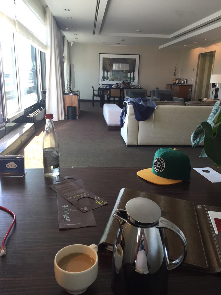 SquidPoker's tweet photo. Is furthermore your answer to lack of available hotel rooms to then invest 8% of your net in the Presidential Suite? http://t.co/R94XdsTv6B