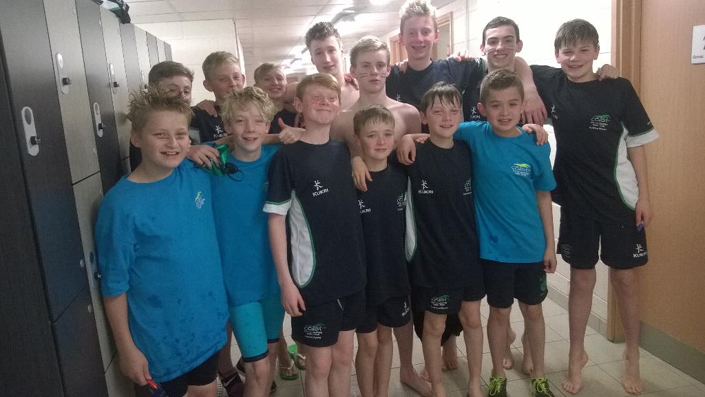 laura_swimcoach's tweet photo. Andtheboys#coasting#heartsmeet http://t.co/xu1O1JkVJZ