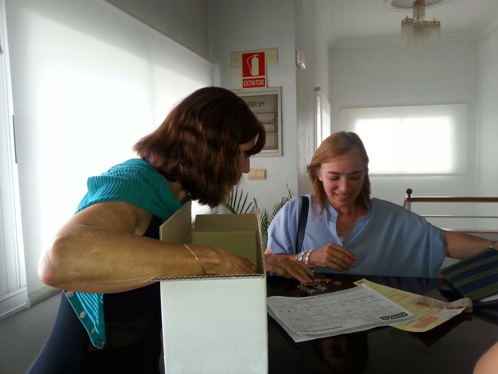 latiapoly's tweet photo. Ya tenemos las #etiquetas que nos han hecho desde @etitextil. Van a quedar ideales en las bolsitas de merienda #cole http://t.co/kILYIFrDNz