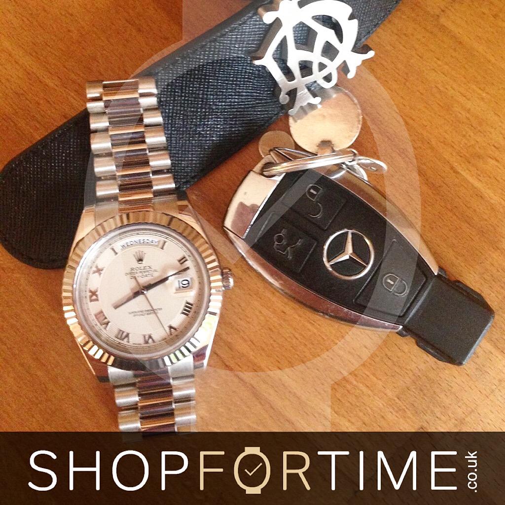ShopForTime's tweet image. Alfred Dunhill belt Mercedes Key and white gold day date II with presidential strap. Like if you love this combo!