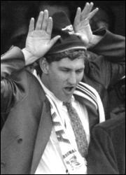 Happy birthday Tony adams. Best captain we\ve ever had 