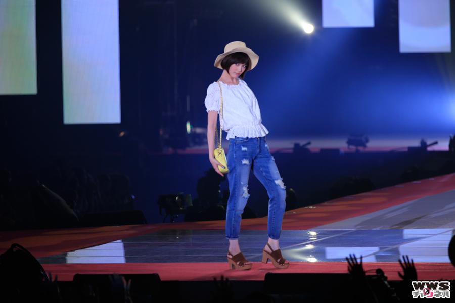 Wwsチャンネル ファッション班 10 24に ガールズアワード 15a W開催 過去の Girlsaward を振り返る Non Noステージにシークレットゲストとして本田翼が登場 Http T Co Kywuuew23v 本田翼 ガルアワ Http T Co Nf9wwmks3f Twitter