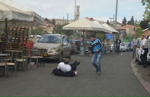 IdoDaniel's tweet image. #BREAKING: Moment of today's Jerusalem attack caught on camera, Jews attacked after Shabbat prayer: (Tzipi Malchov)