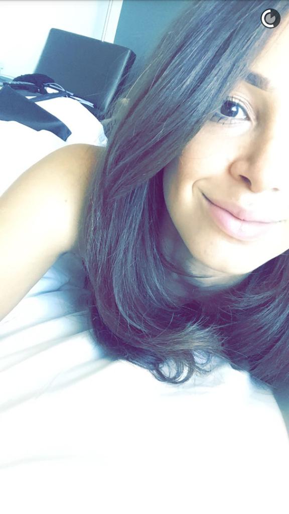 CathAlexaVan's tweet photo. Danielle Peazer's snapchat stories? Did u mean screenshot time?Bcs..@DaniellePeazer teach me how to take good selfie http://t.co/WEA4XTfLFG