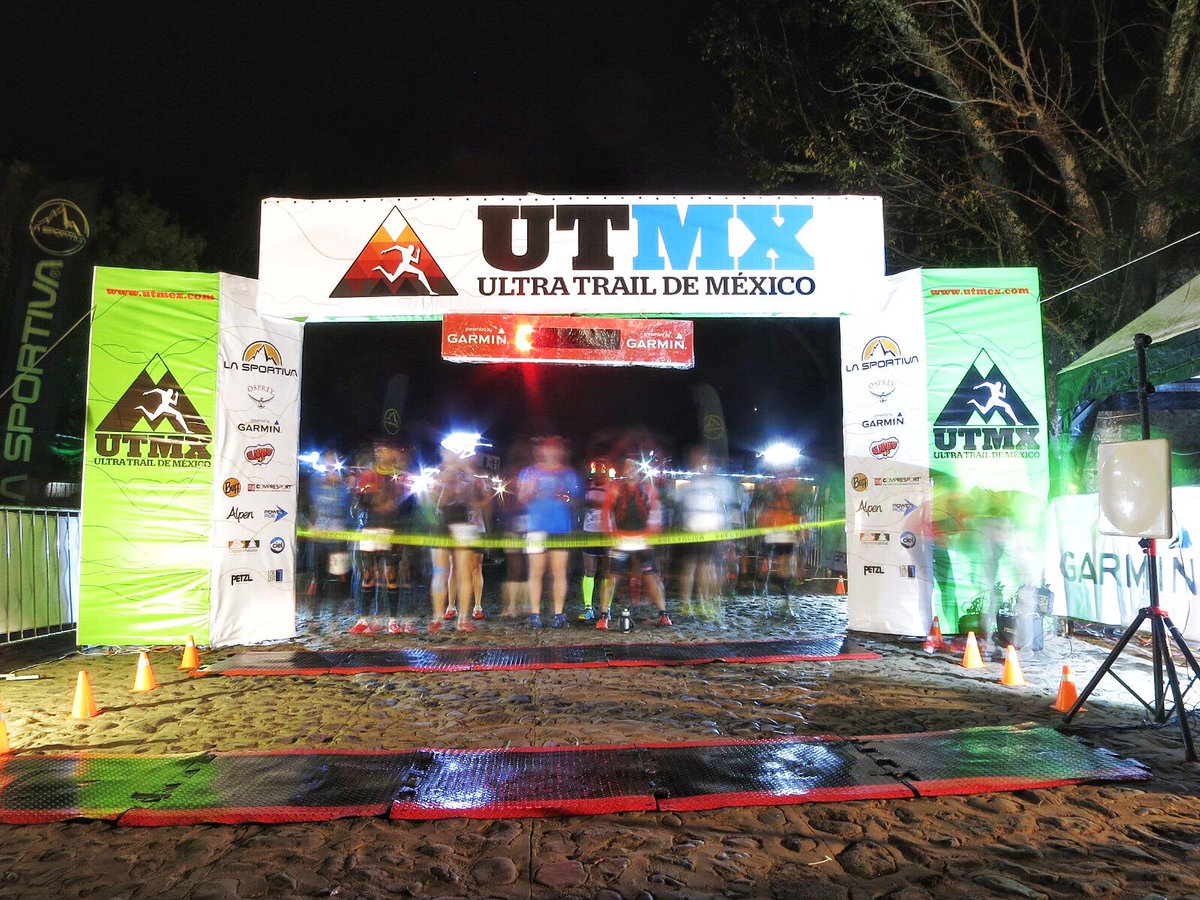 utmex's tweet photo. Los corredores del UTMEX 100k comienzan a ocupar sus lugares en la salida. ¡Estamos a 10 minutos! #UTMEX2015 http://t.co/ZjMX7pXQPR