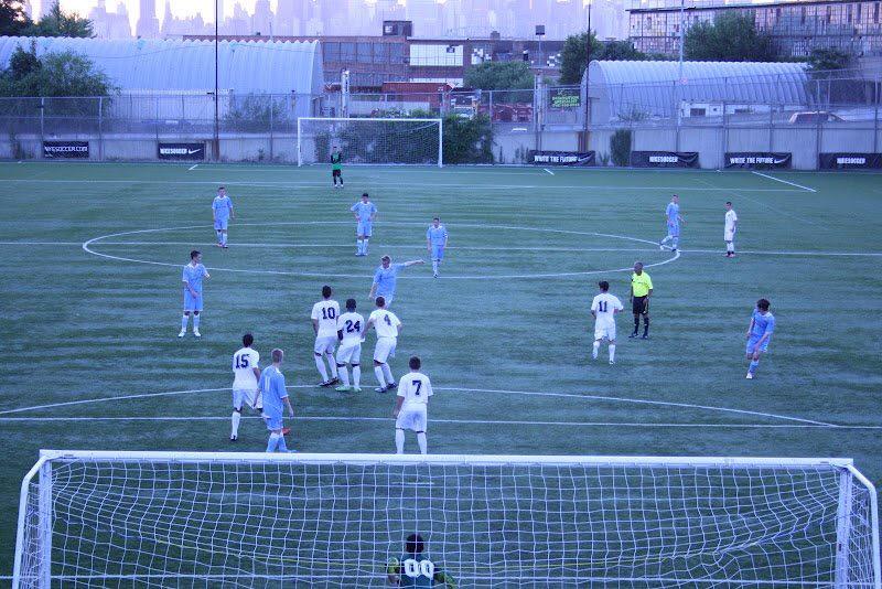 jay_lindsay11's tweet photo. @SundayShoutsFC imagine playing on it #memories #ny2012 http://t.co/dPP4odBPda