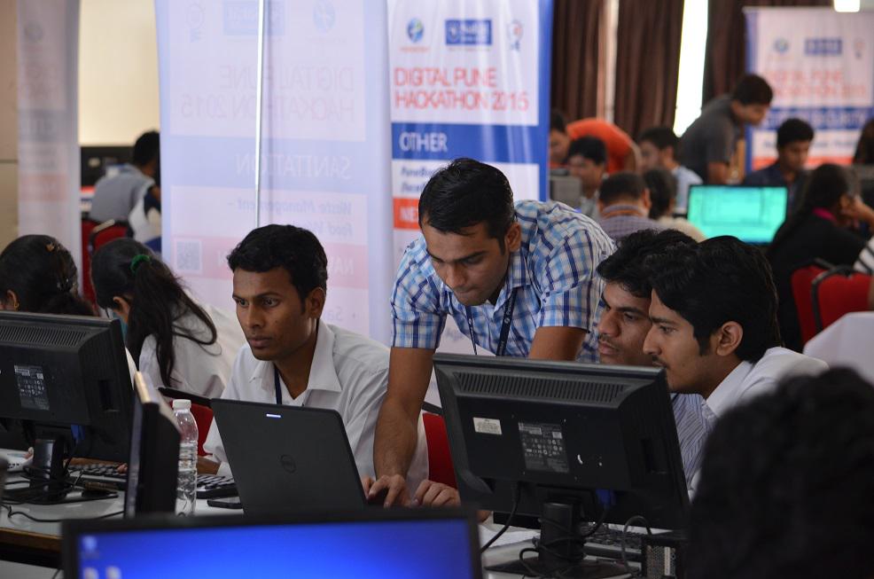 Persistentsys's tweet photo. Our mentors are doing a terrific job here! Great exposure to students@ #DigitalPuneHackathon  @IndiaKaIdea @SmartPune http://t.co/iuqloQWFqx