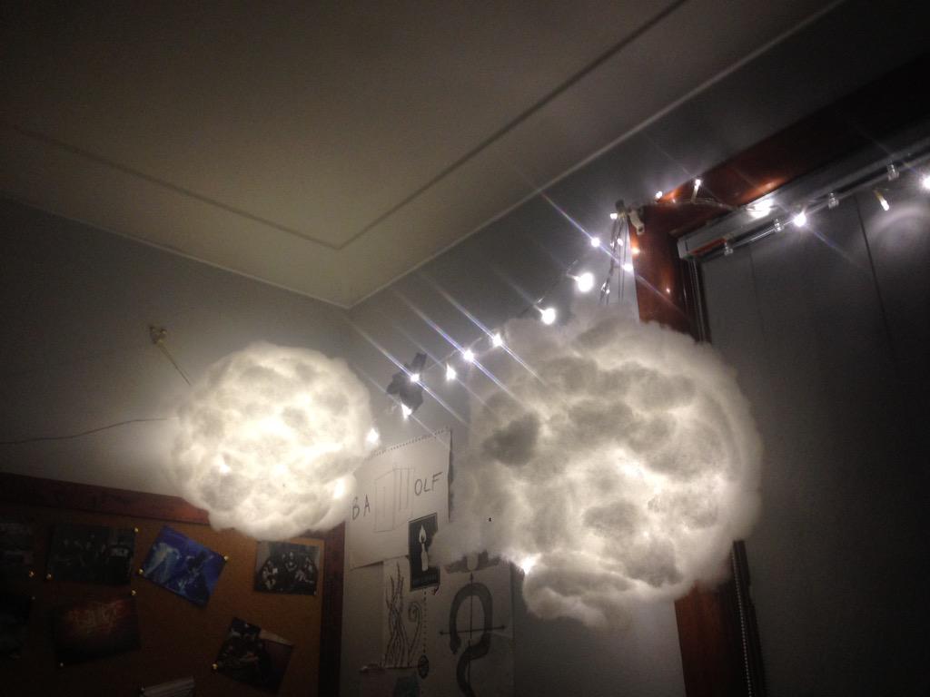 Makaziella's tweet image. @kickthepj I may have gotten carried away with the #cloudlights and have some how made a night sky in my bedroom.