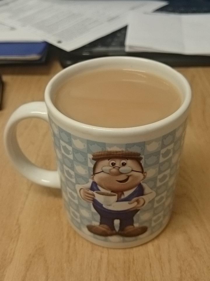 alanleeH's tweet photo. Cup of tea time at work http://t.co/9Td4dT5rjN