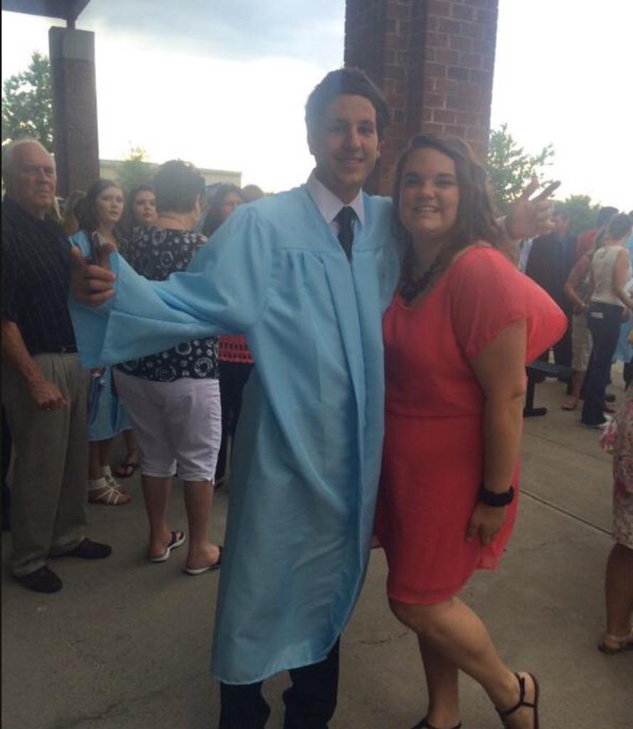 Happpppy bday fishhhhh 🐟🎉🍻 hope it's half as crazy as you are, drink a 40 for me